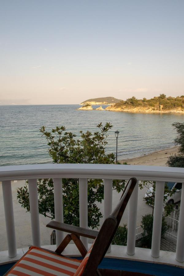 Villa Just On The Sea 1 à Nea Iraklitsa Extérieur photo